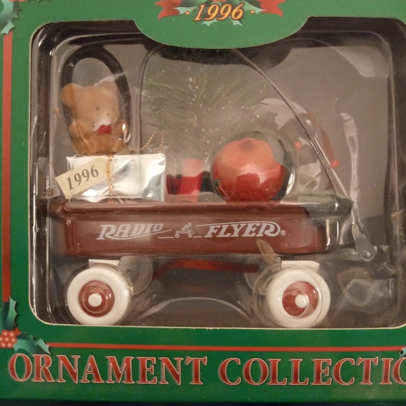 Radio Flyer vintage ornament 1996 - Picture 2 of 4